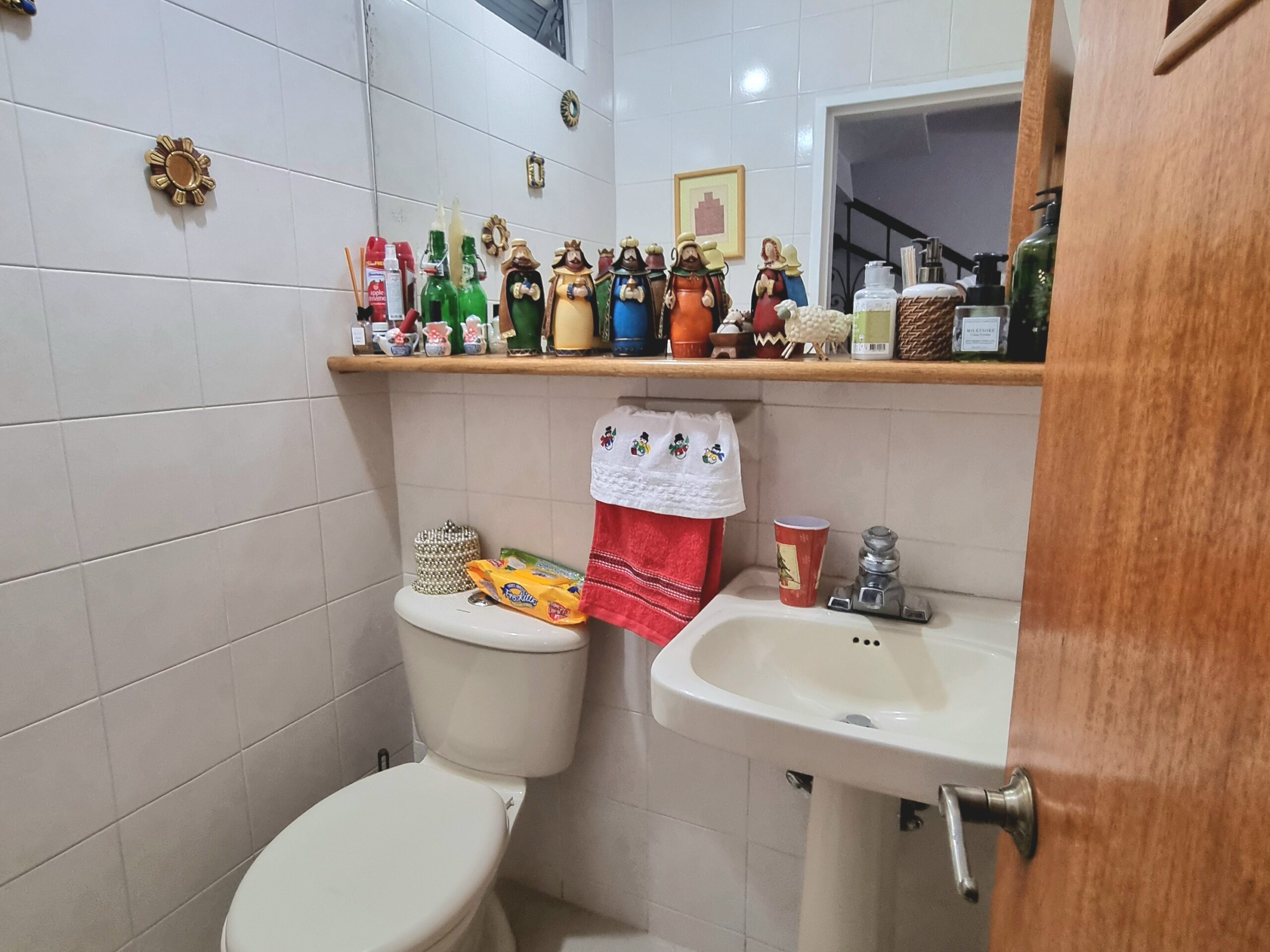 CASA 2 NIVELES EN VENTA MEDELLÍN LAURELES SECTOR LA CASTELLANA.