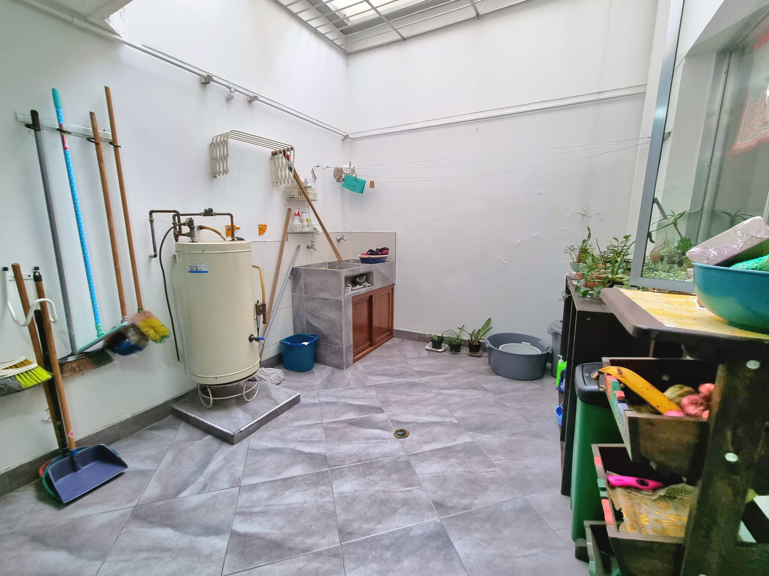 CASA 2 NIVELES EN VENTA MEDELLÍN LAURELES SECTOR LA CASTELLANA.